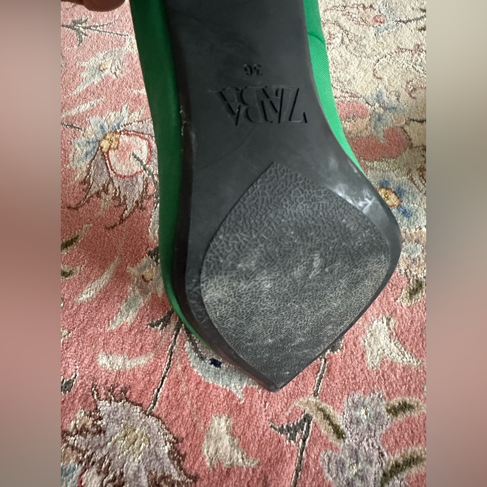 Zara Green Pointed-Toe Pumps – Size 36 – Worn Once Elegant Green Women's Shoes - Picture 8 of 9